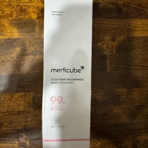 Pore Pink Niacinamide Whip Cleanser